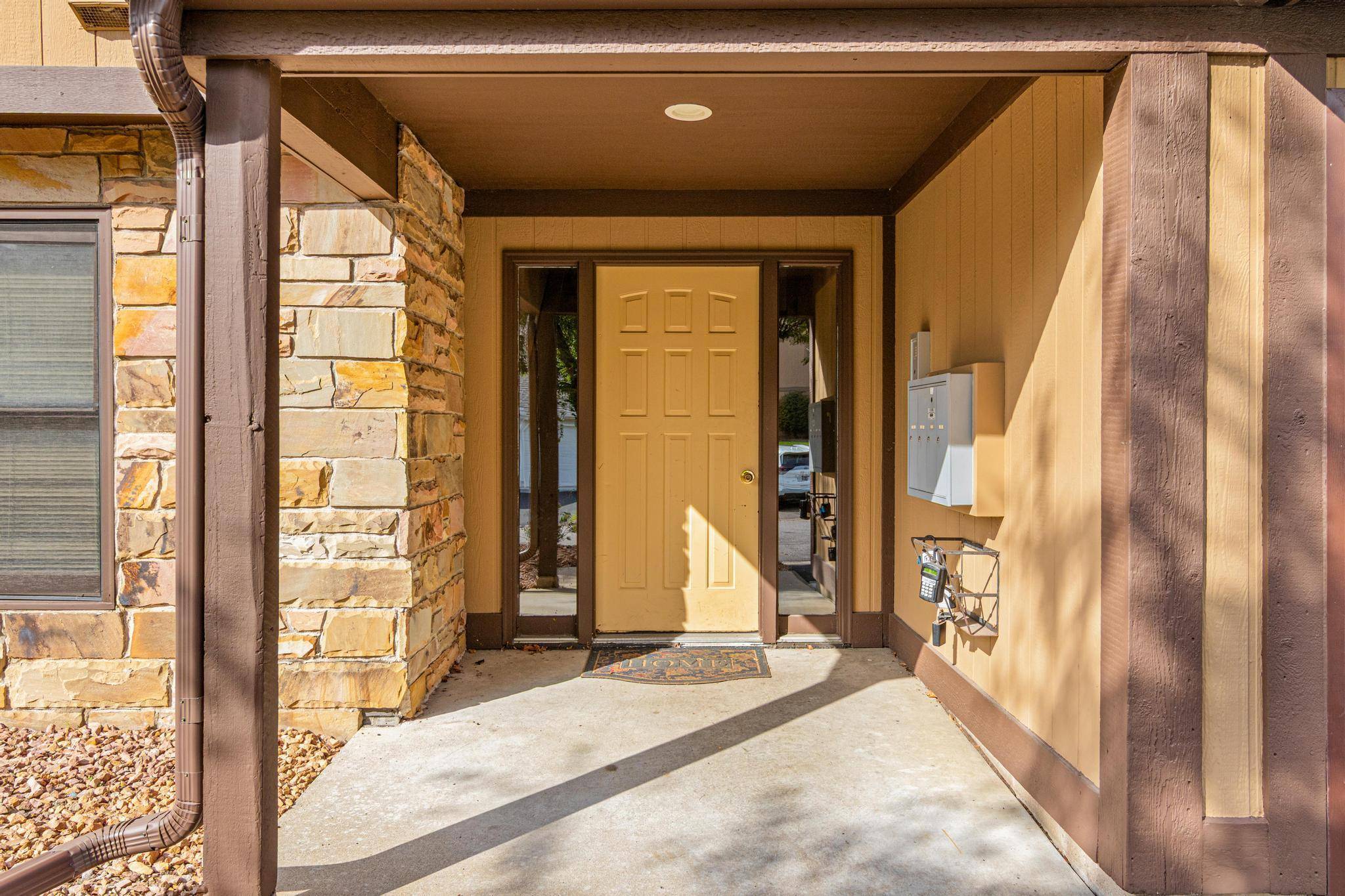 5229 Balmoral LN, Bloomington, MN 55437
