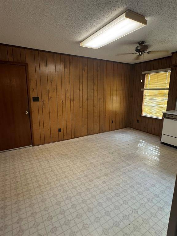 314 Hall Street, Whitesboro, TX 76273