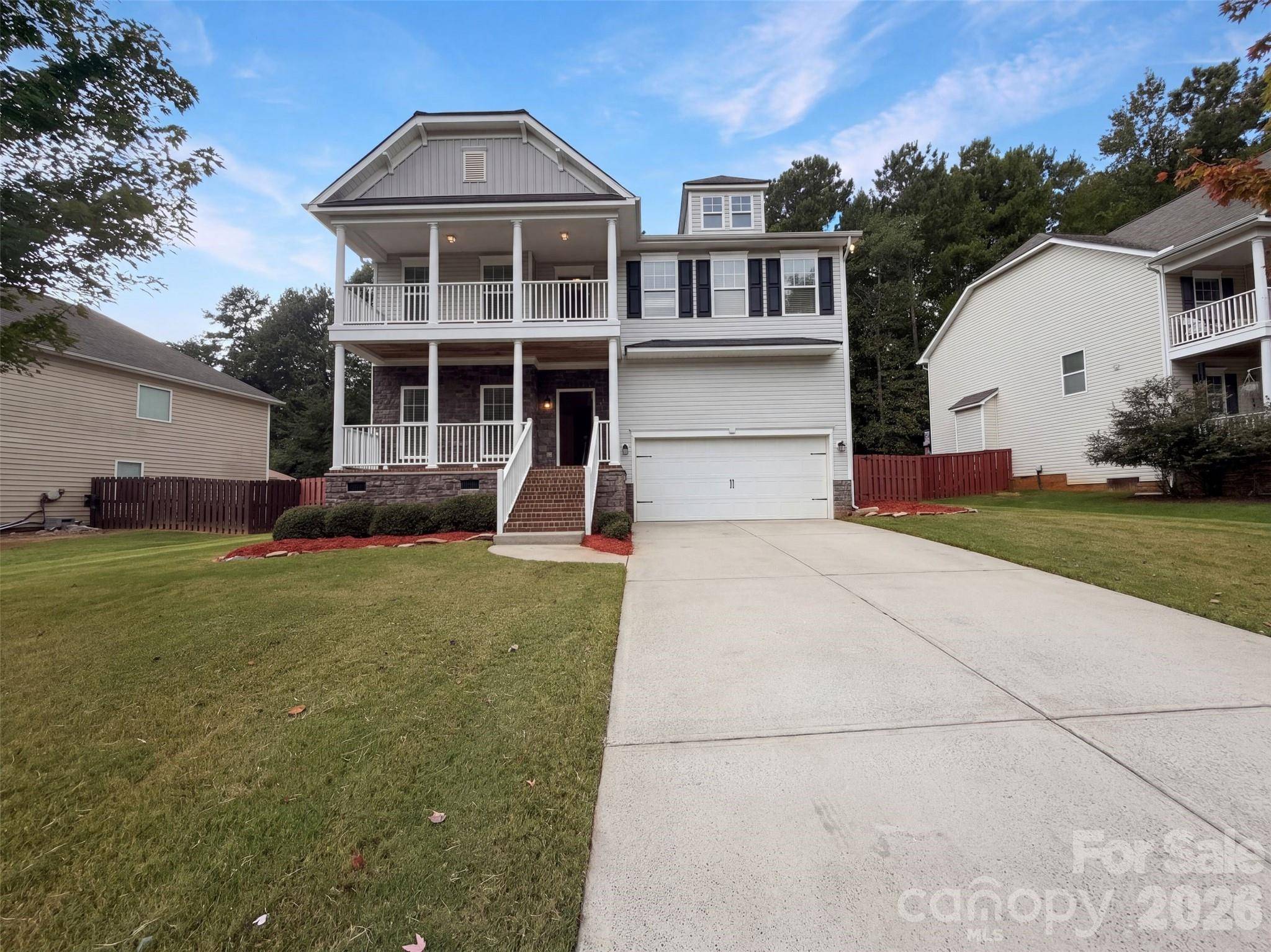 330 Windy Pine DR, Lake Wylie, SC 29710