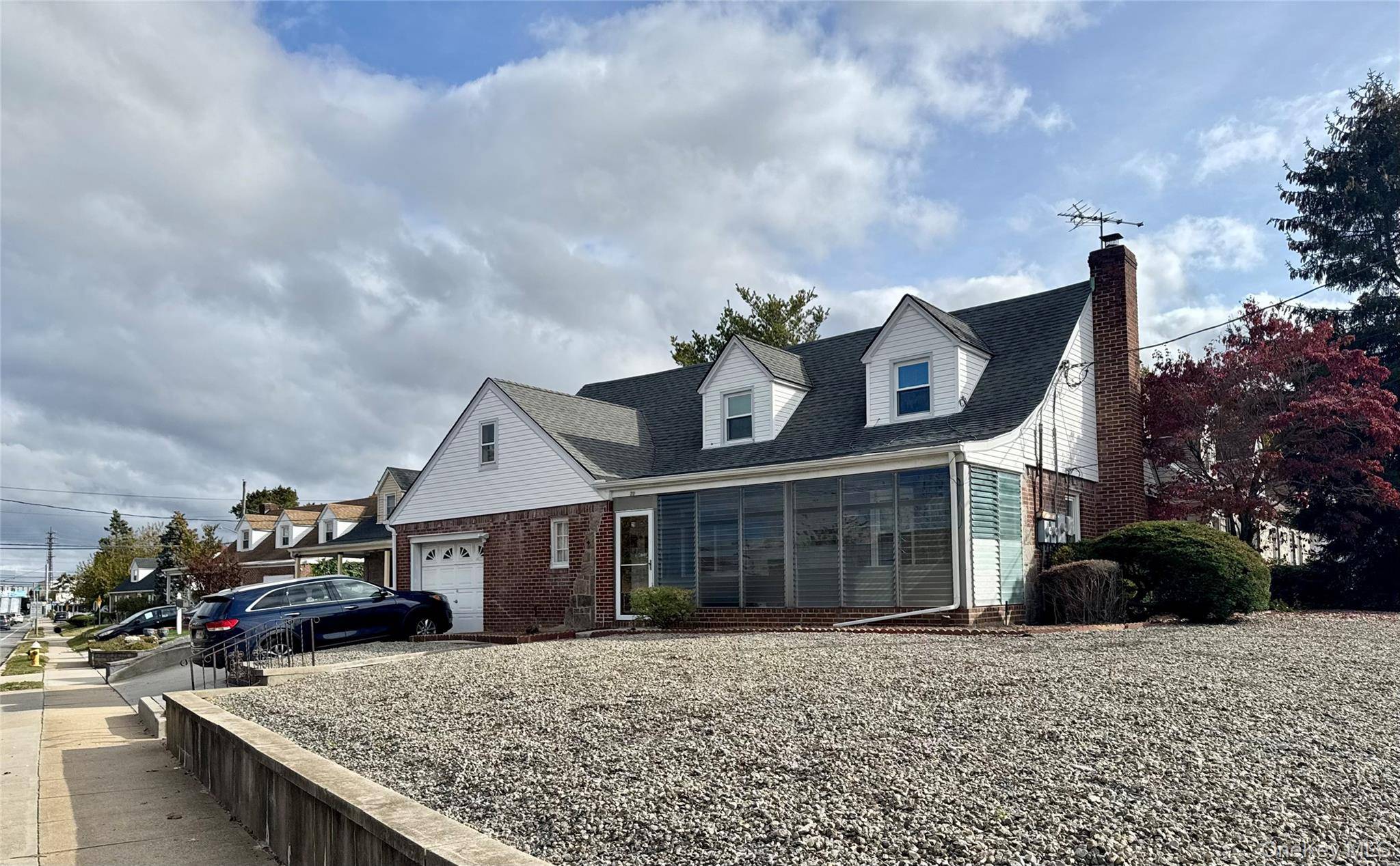 29 N Long Beach RD #1, Rockville Centre, NY 11570