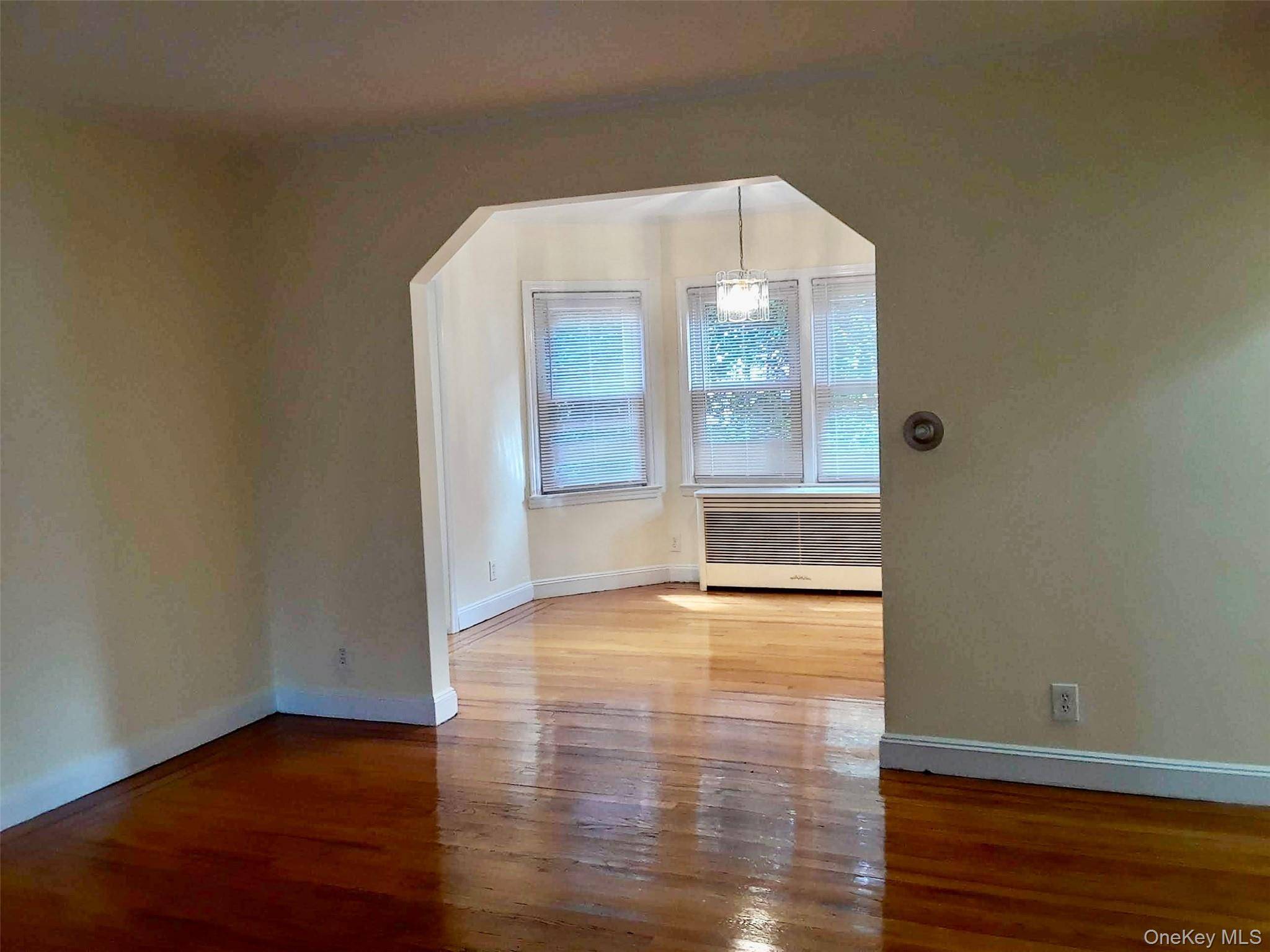 29 N Long Beach RD #1, Rockville Centre, NY 11570