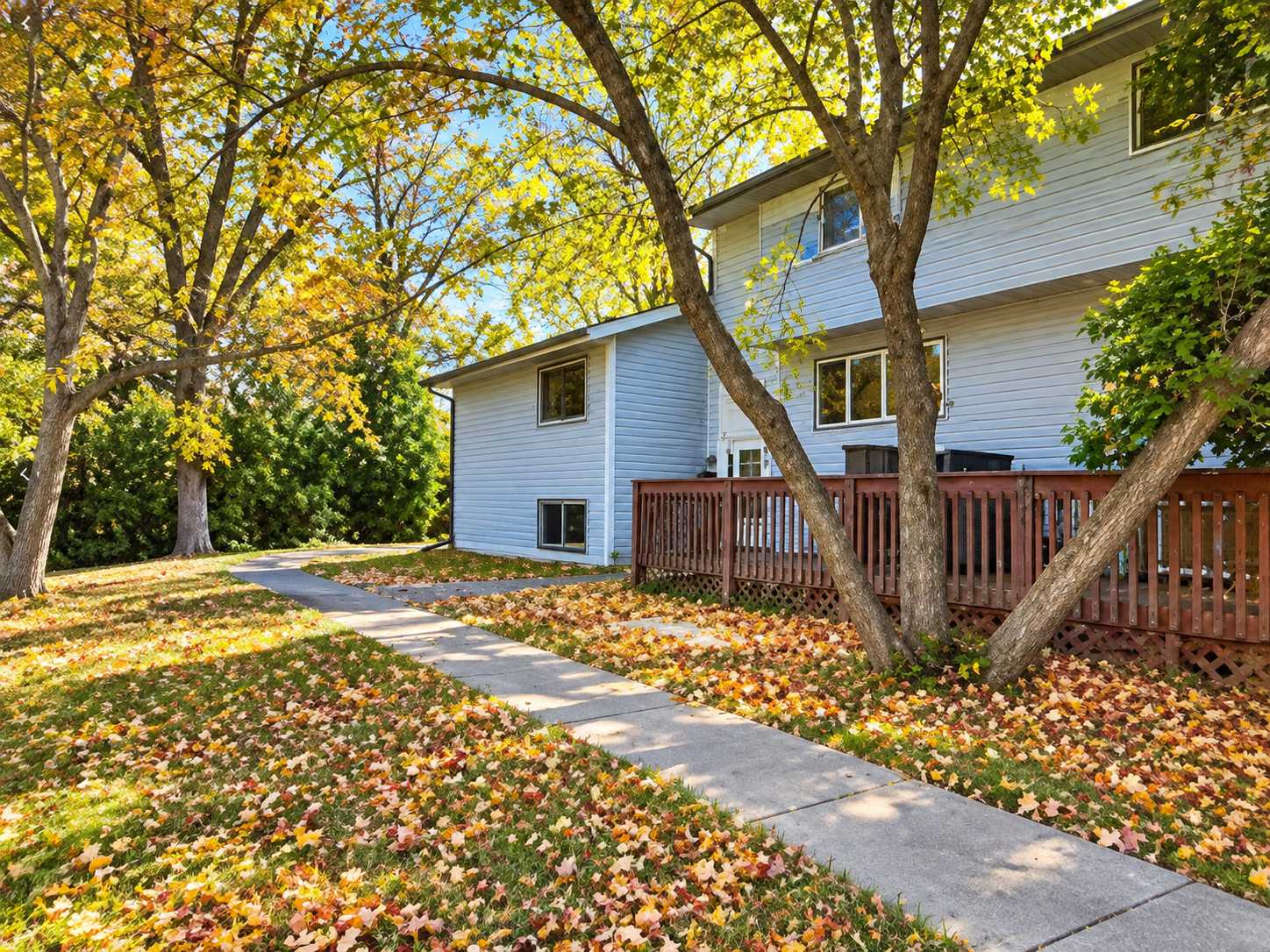 4819 Grenwich WAY N, Oakdale, MN 55128