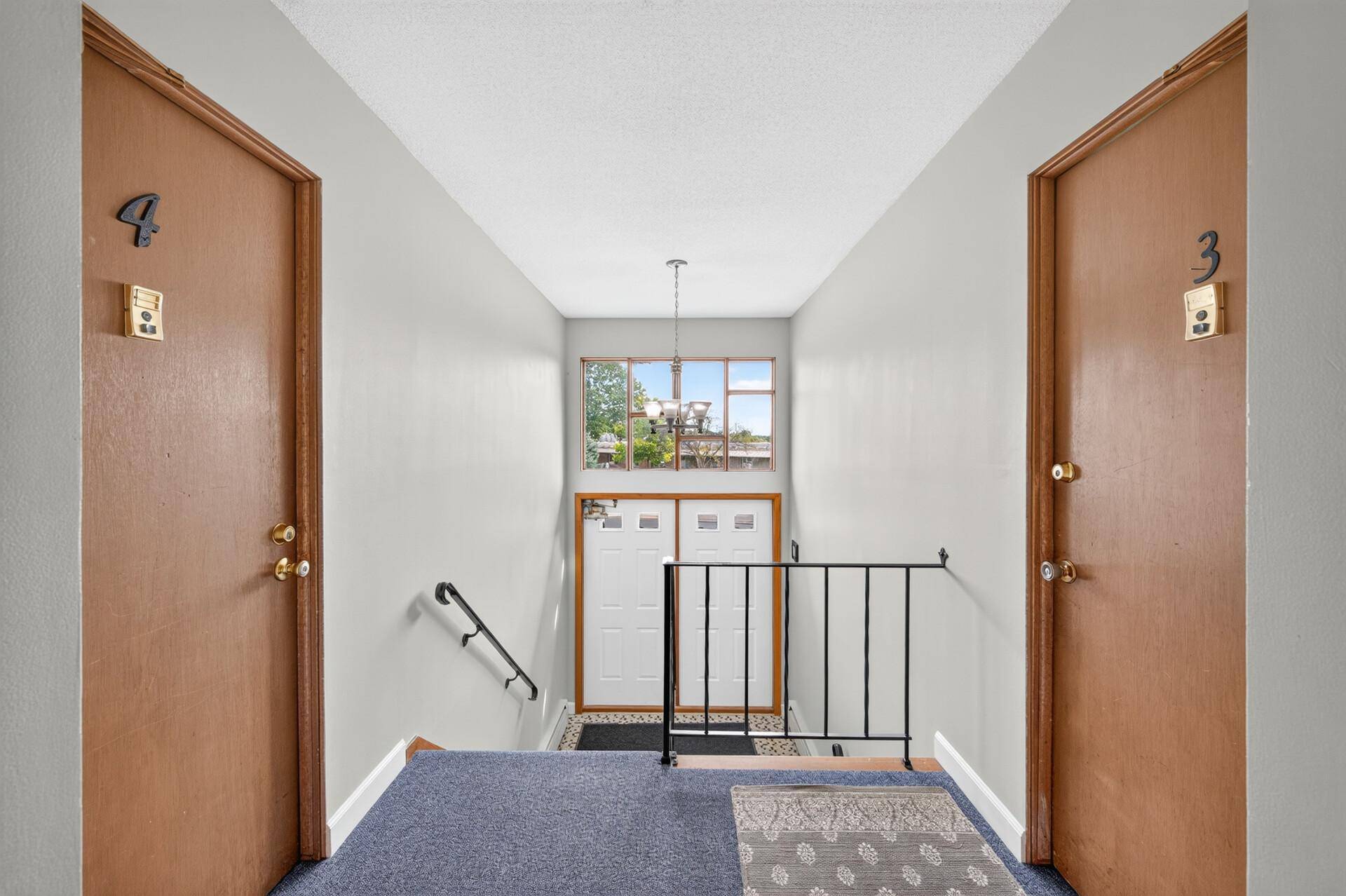 2709 Virginia AVE N, New Hope, MN 55427