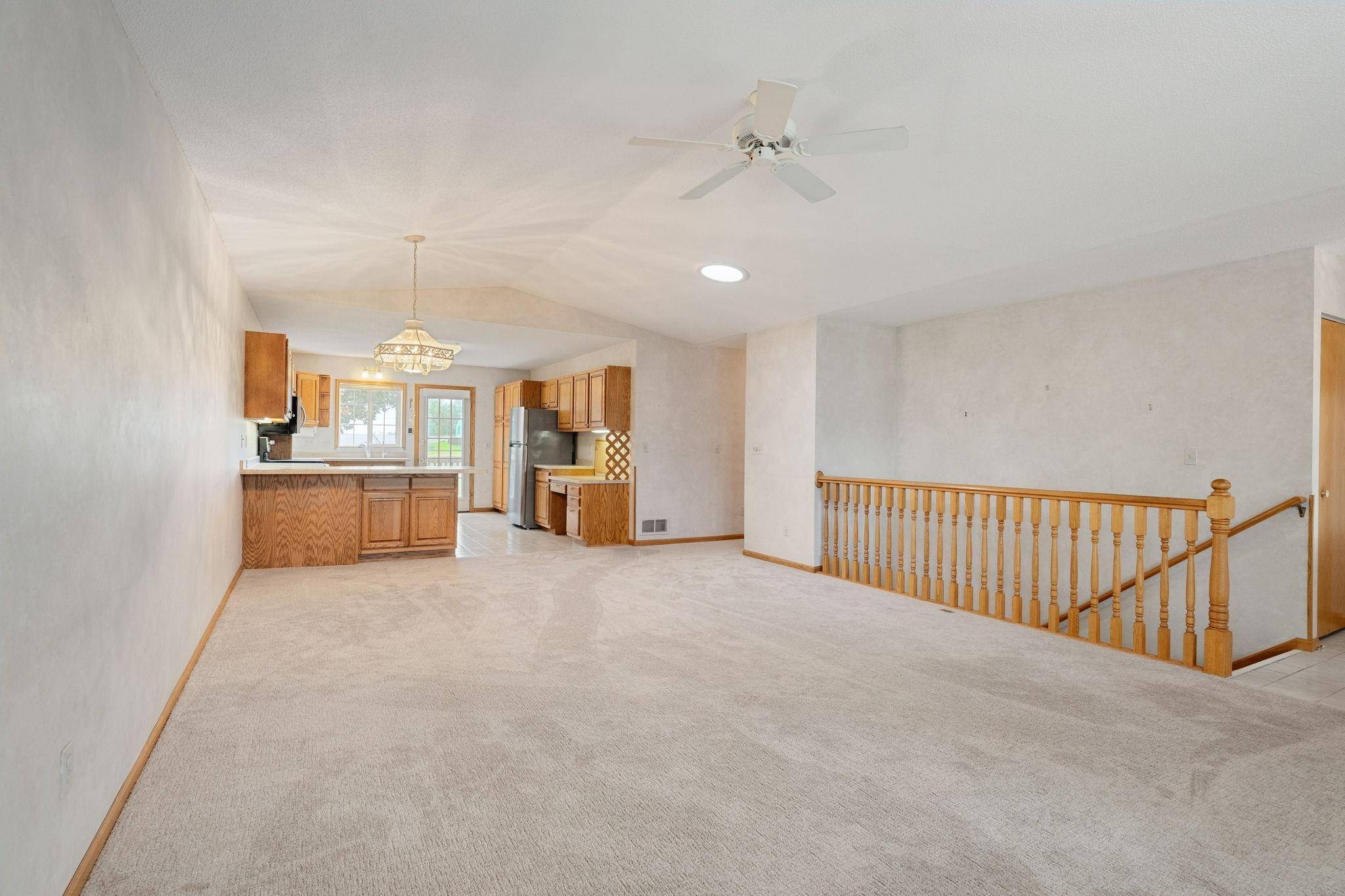 34 Carriage LN, Owatonna, MN 55060