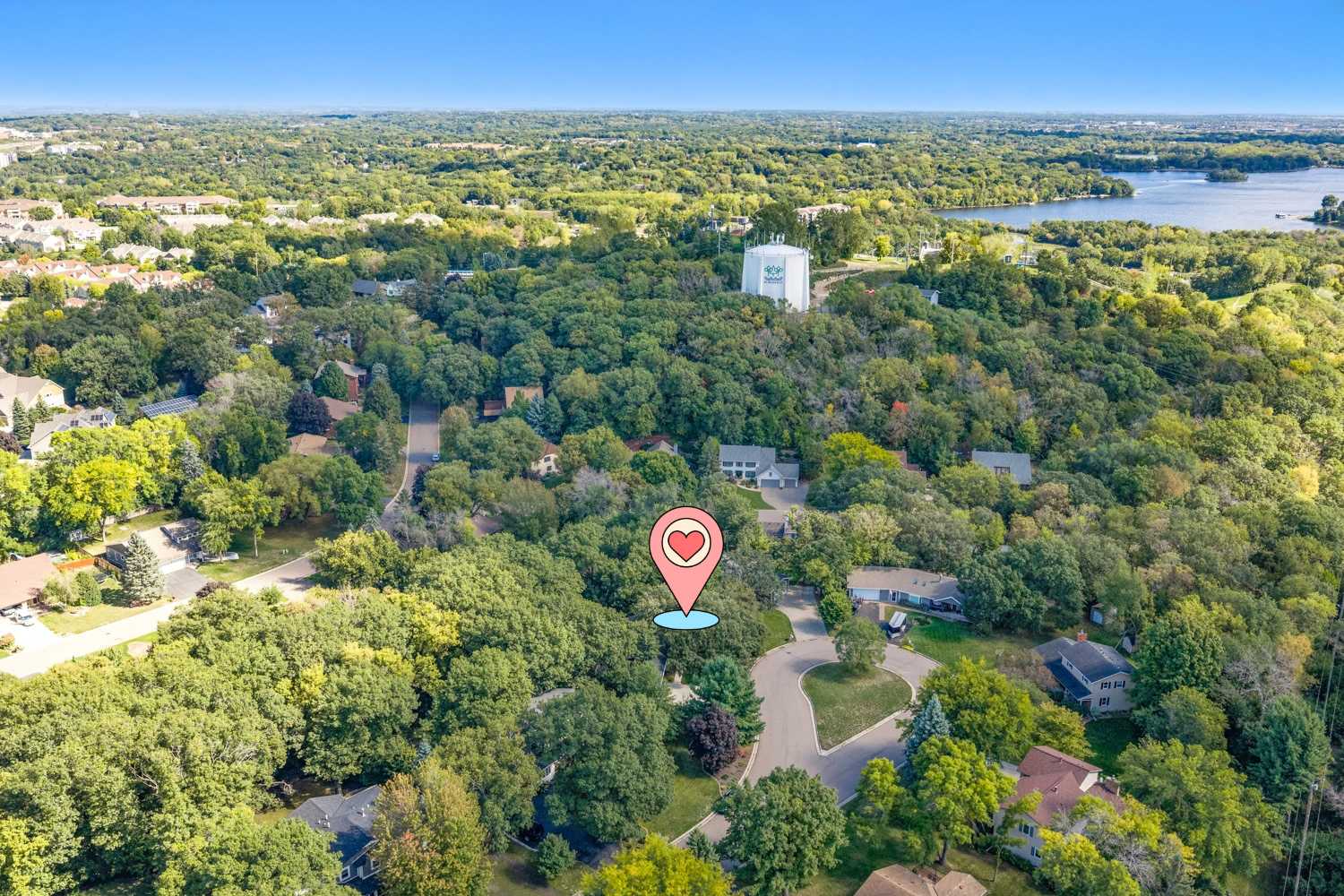 908 Kaymar LN, Burnsville, MN 55306