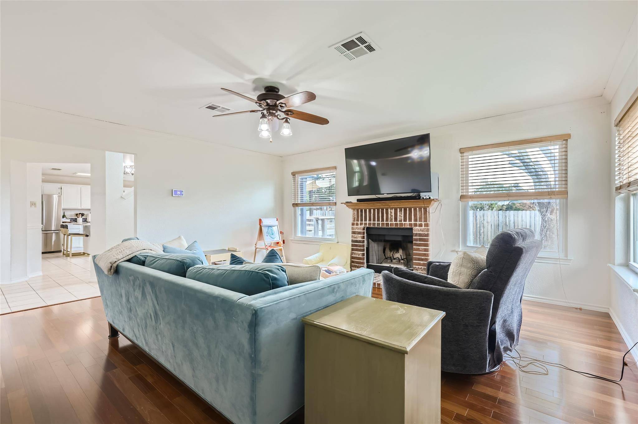 500 Hawthorne LN, Round Rock, TX 78664