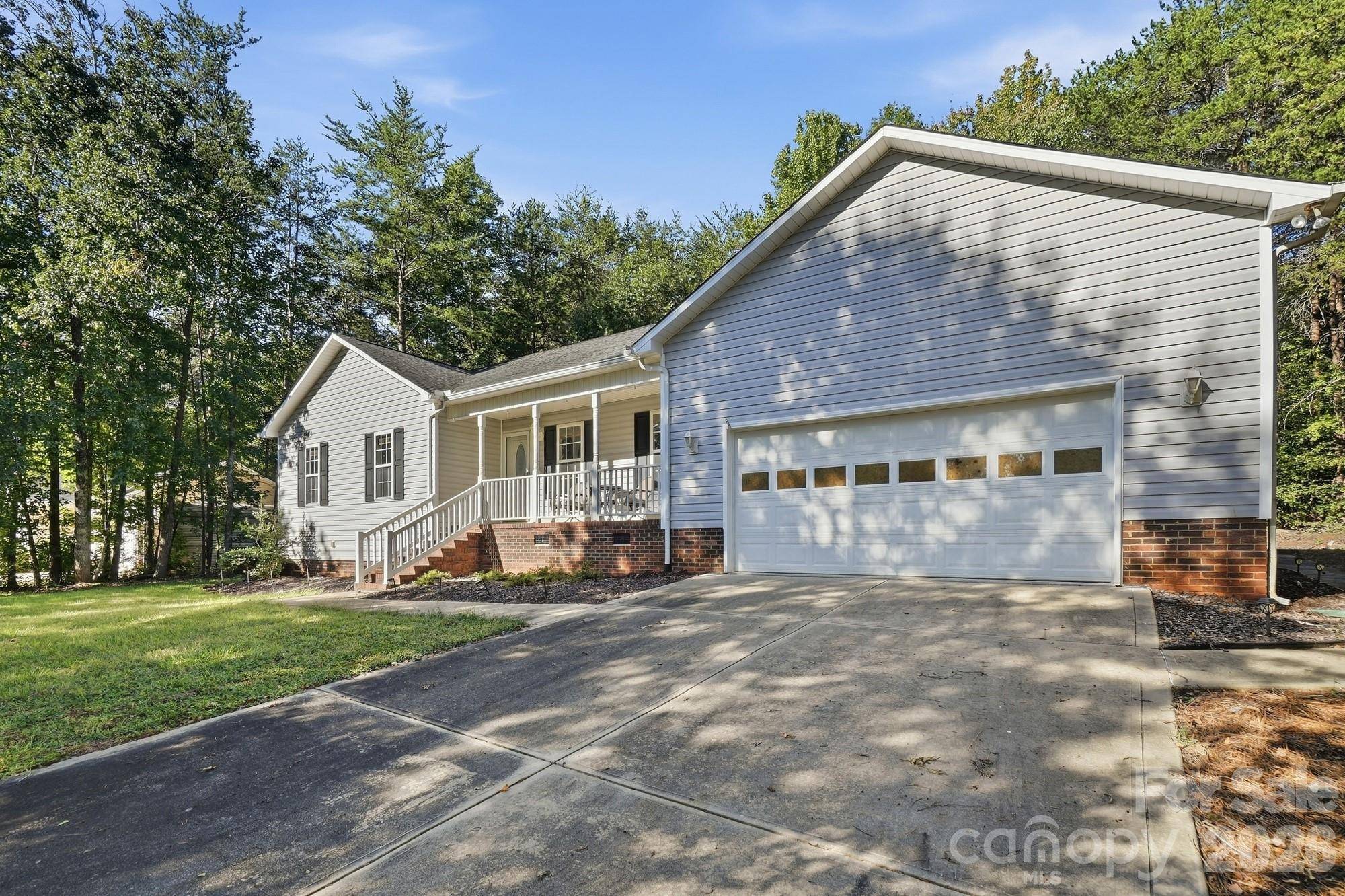 3649 Navajo DR, Maiden, NC 28650