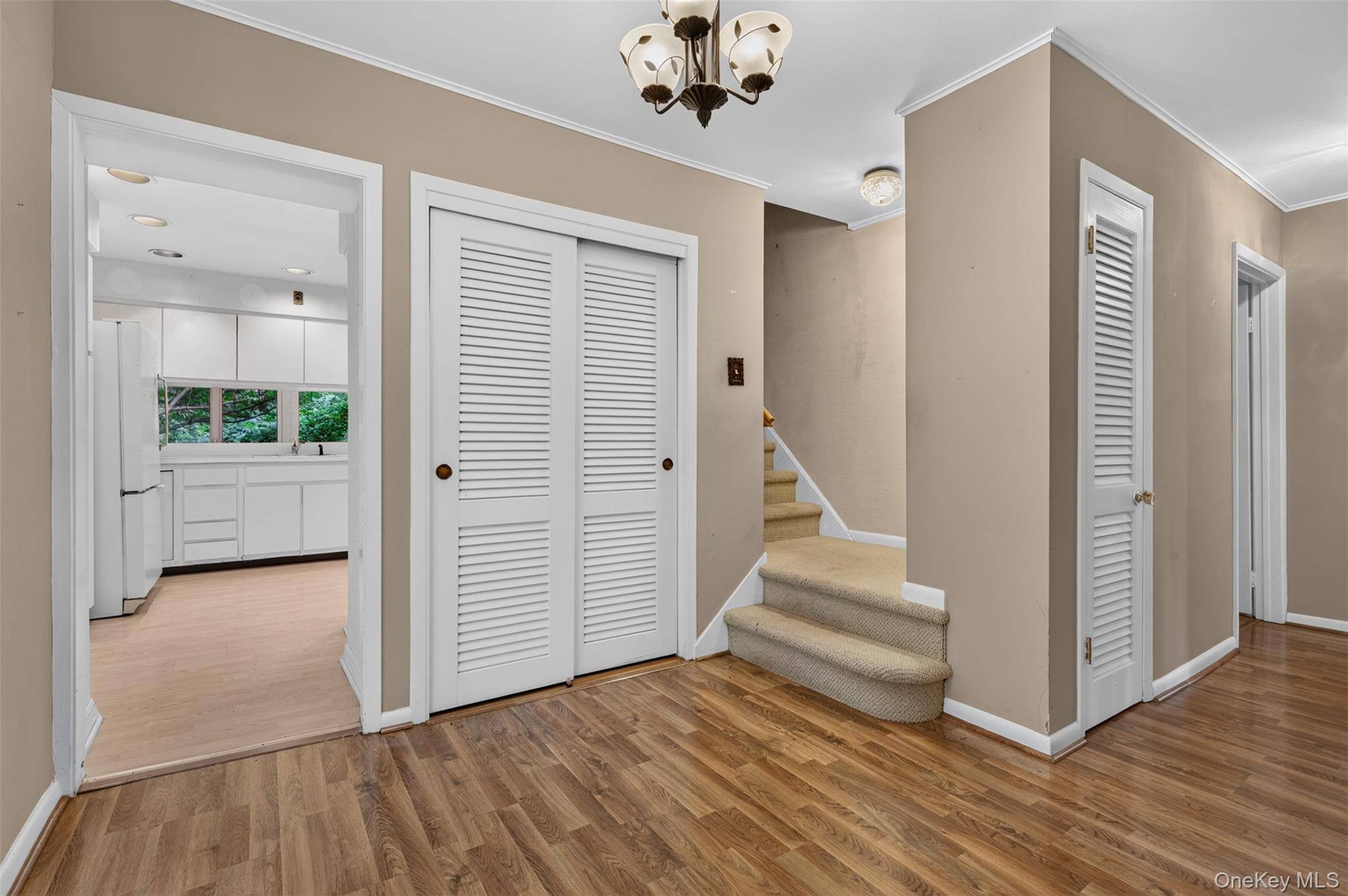 38 Beverly RD, White Plains, NY 10605