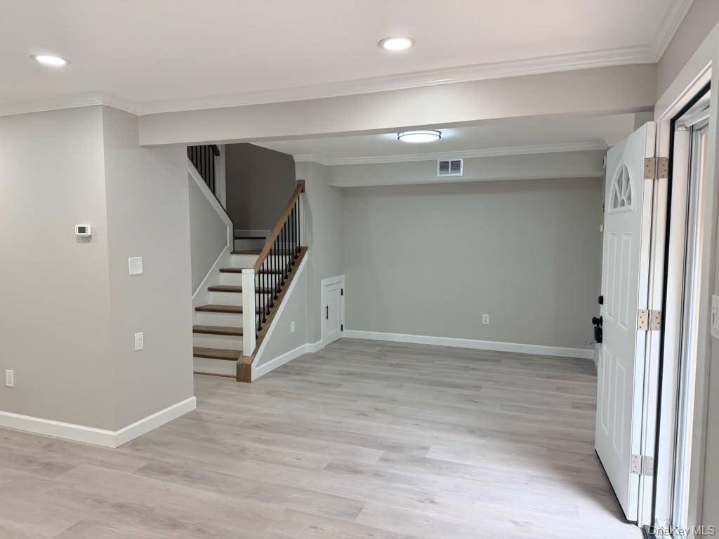316 Feller DR, Central Islip, NY 11722