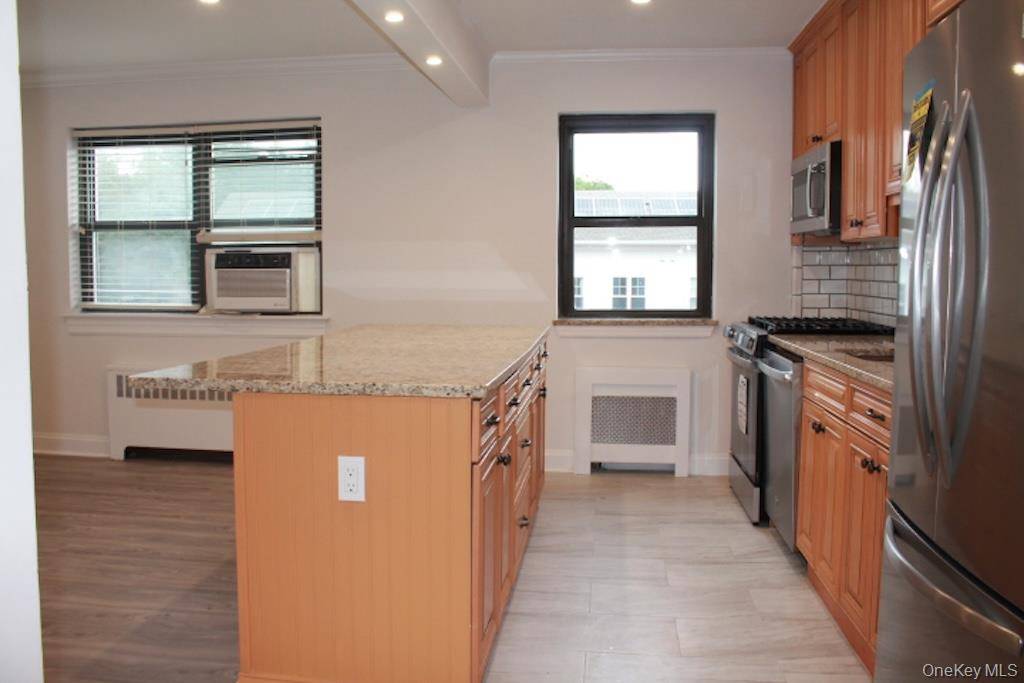 61 White Oak ST #5H, New Rochelle, NY 10801