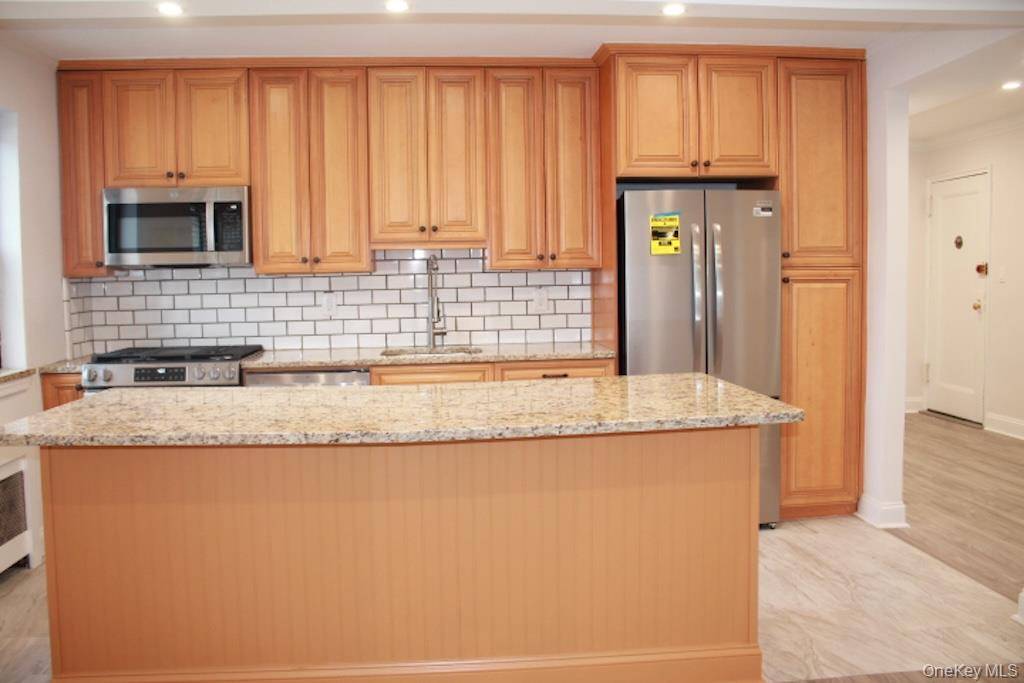 61 White Oak ST #5H, New Rochelle, NY 10801
