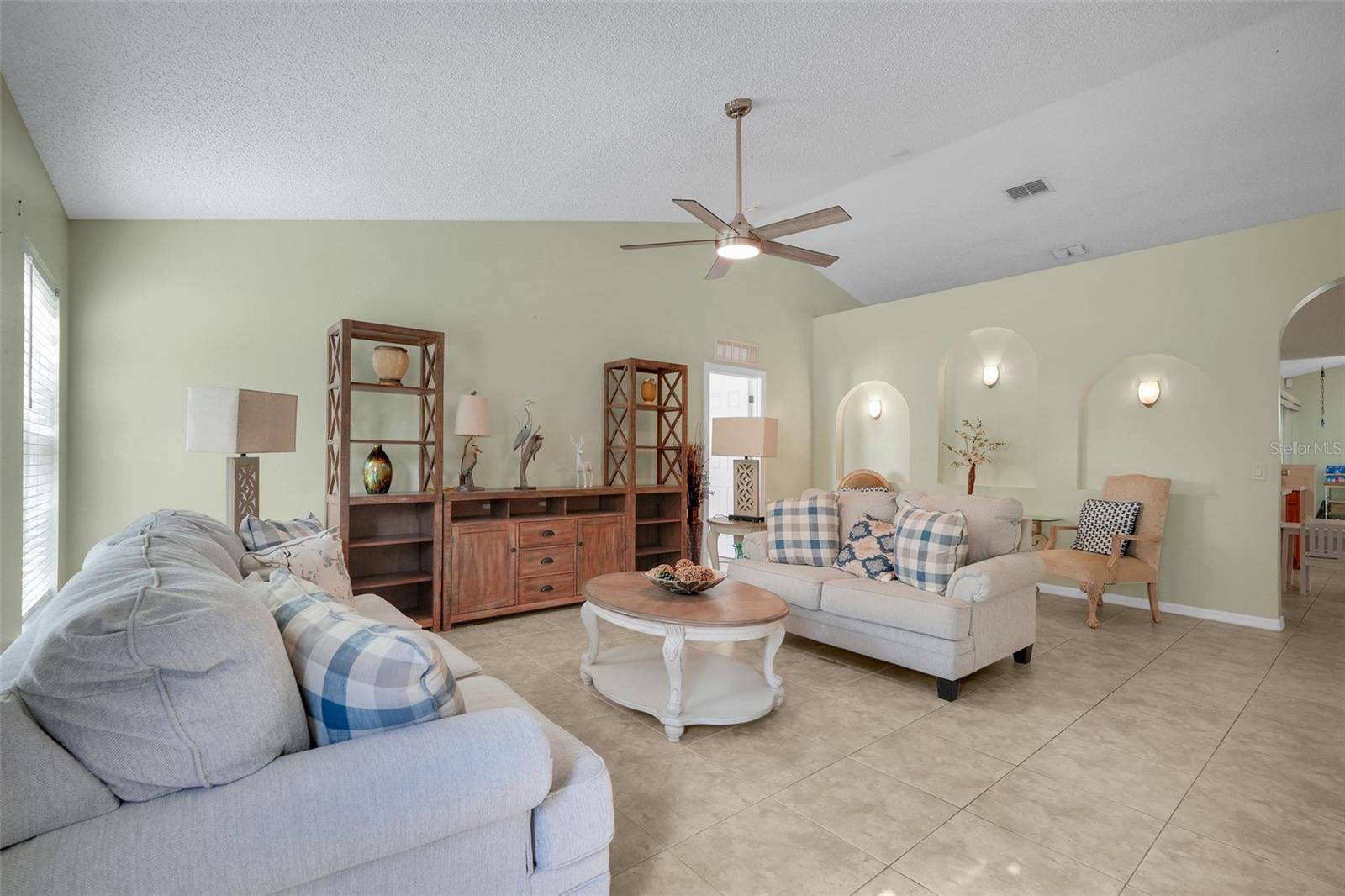 2031 BERRIEN DR, Deltona, FL 32738