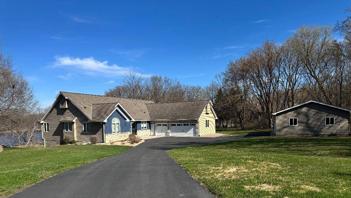 18130 Robinson CIR, Dayton, MN 55327