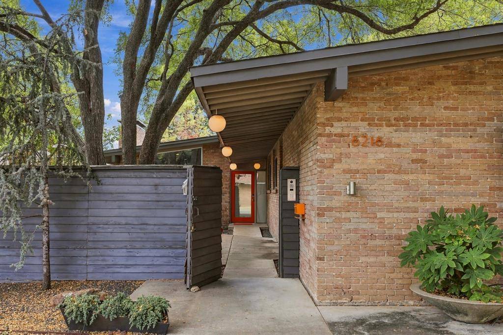 6216 Town Hill Lane, Dallas, TX 75214