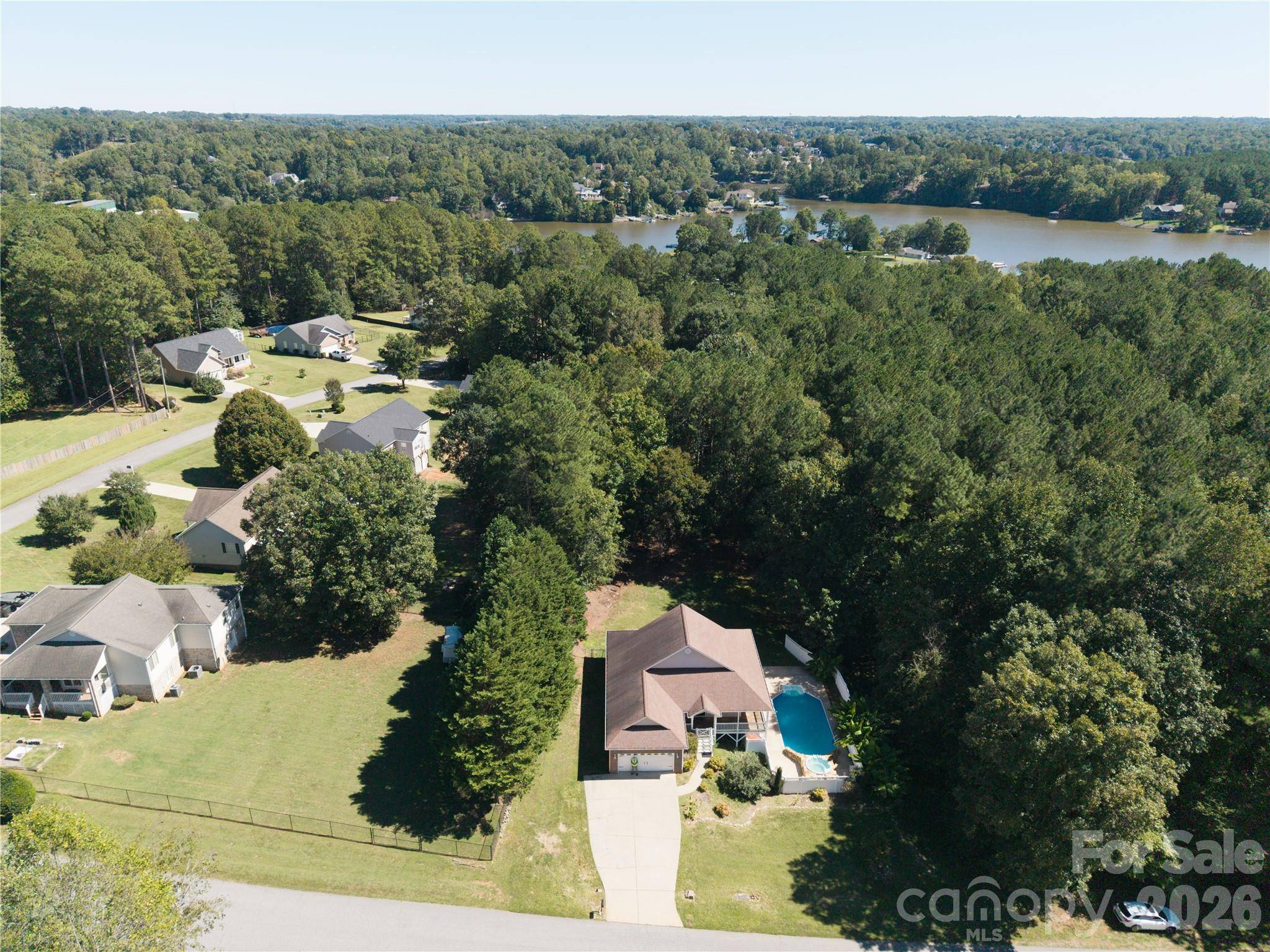 6391 Cathedral DR, Hickory, NC 28601