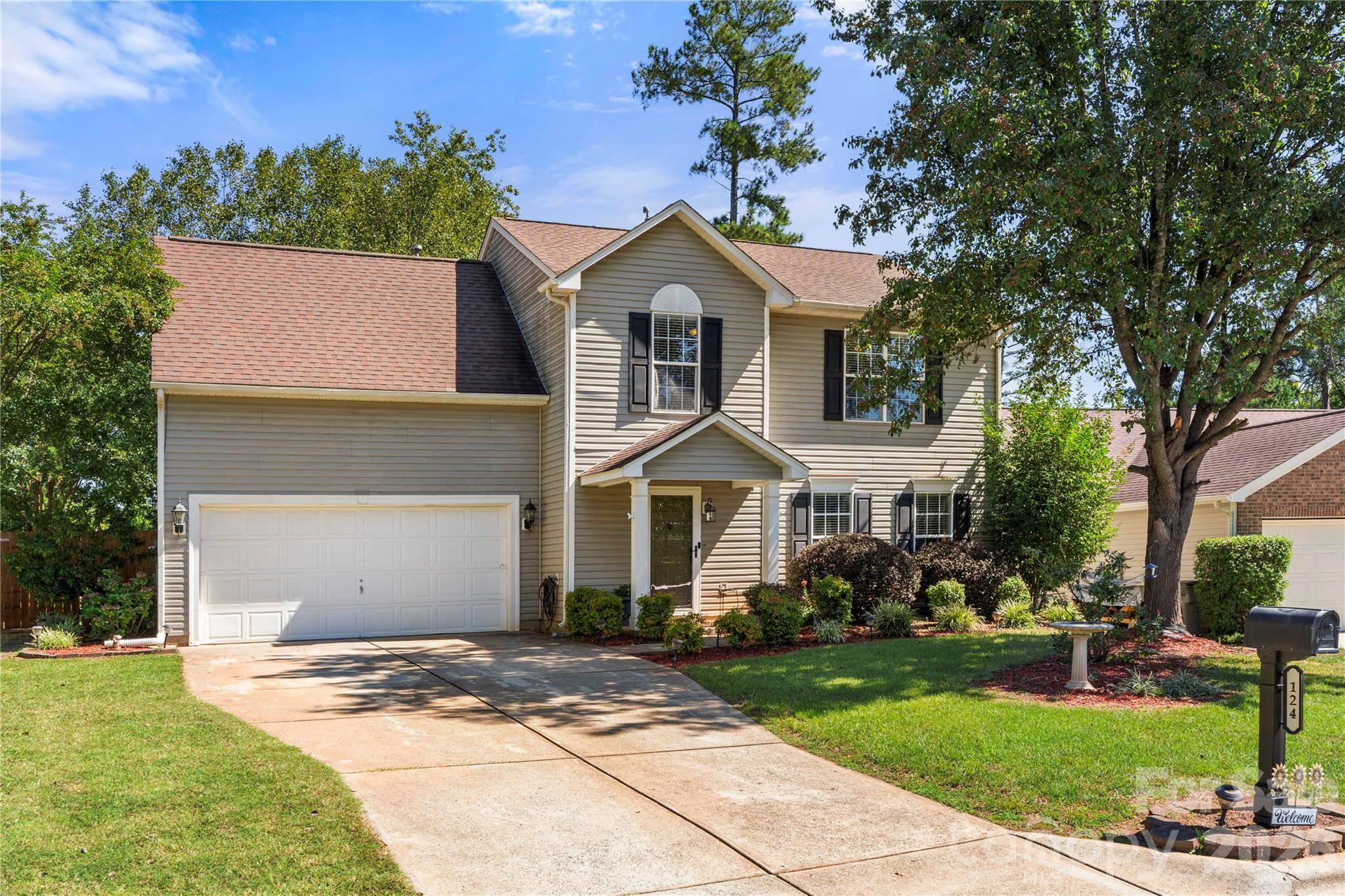 124 Emily Ivy CT, Kannapolis, NC 28083
