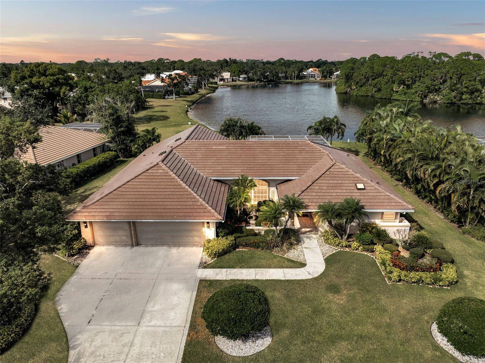 7570 LINKS CT, Sarasota, FL 34243