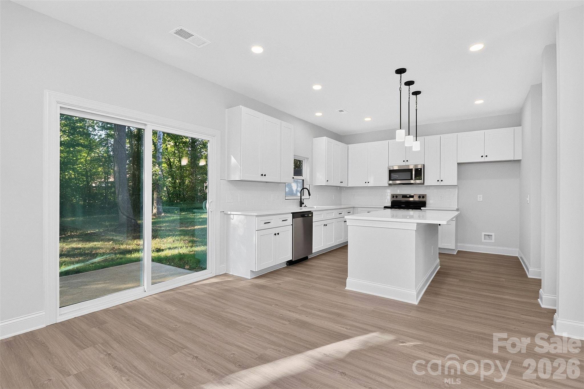 304 Woodside DR, Harrisburg, NC 28075
