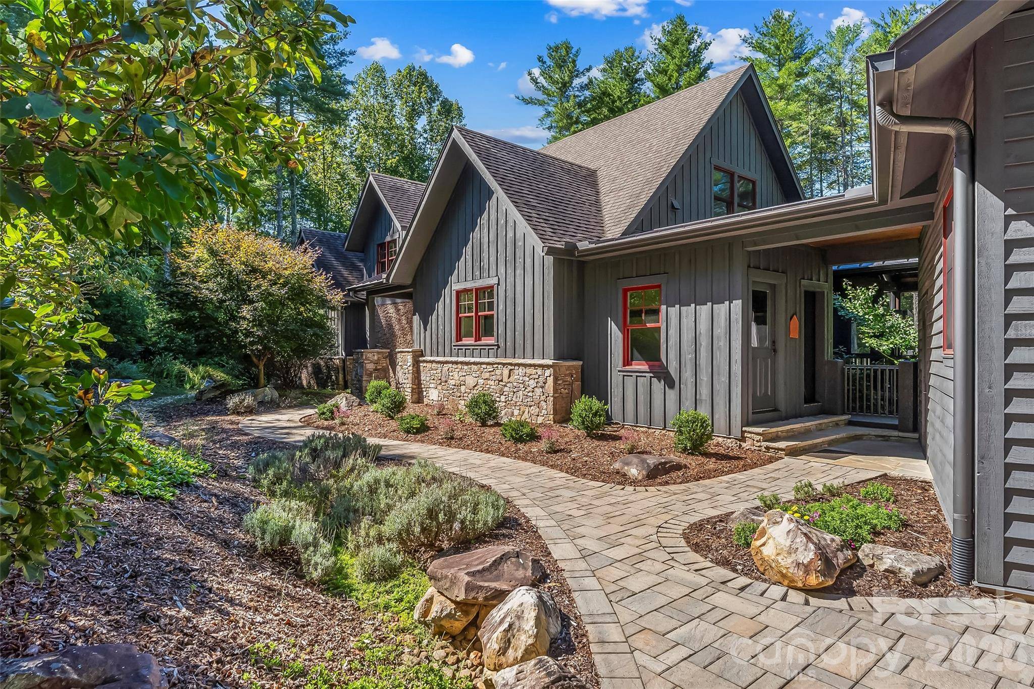 3201 Donahue DR, Nebo, NC 28761