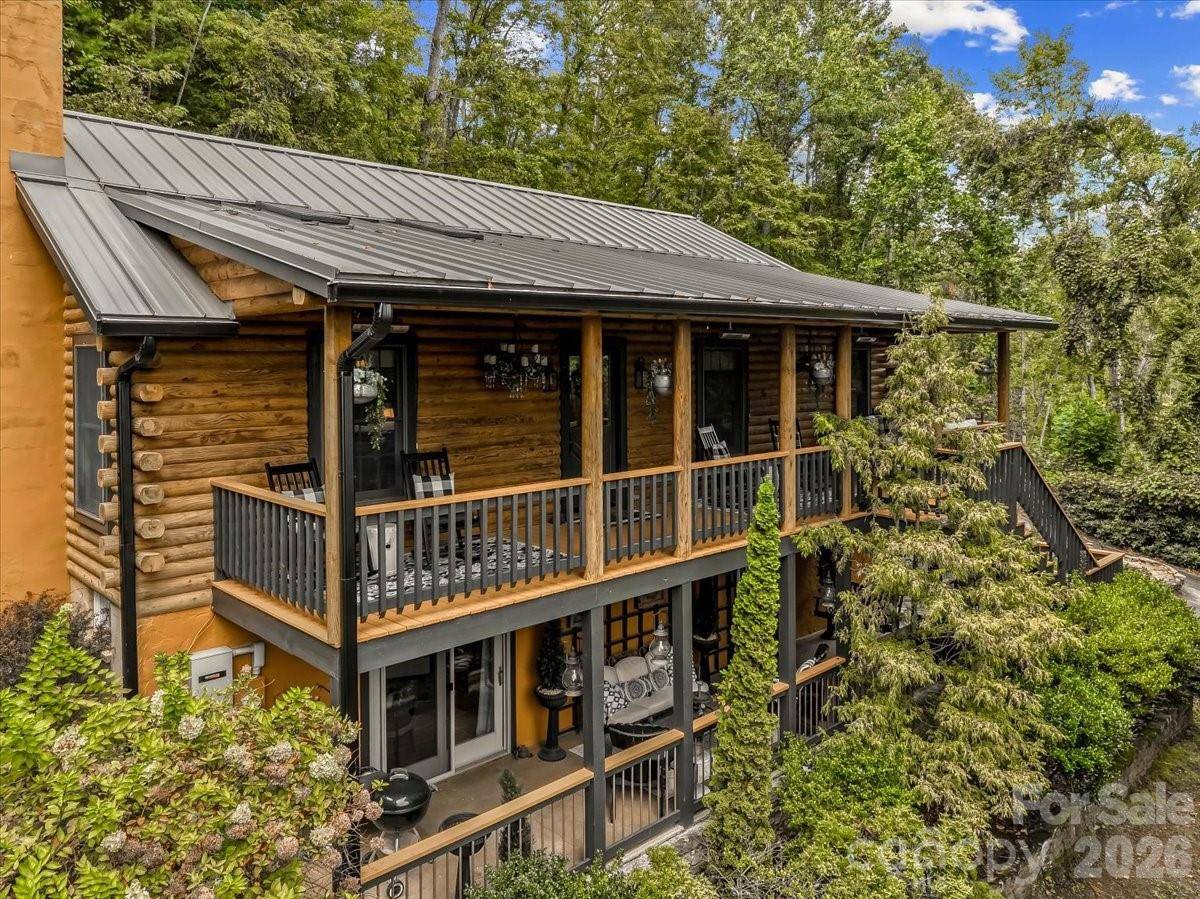 357 Rosewood LN, Burnsville, NC 28714