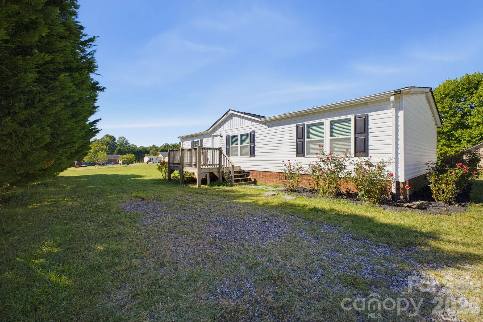 129 Titanium DR, Statesville, NC 28625