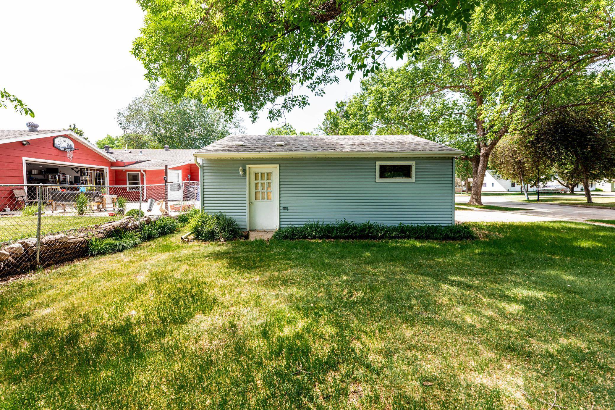 1602 14 1/2 ST S, Fargo, ND 58103