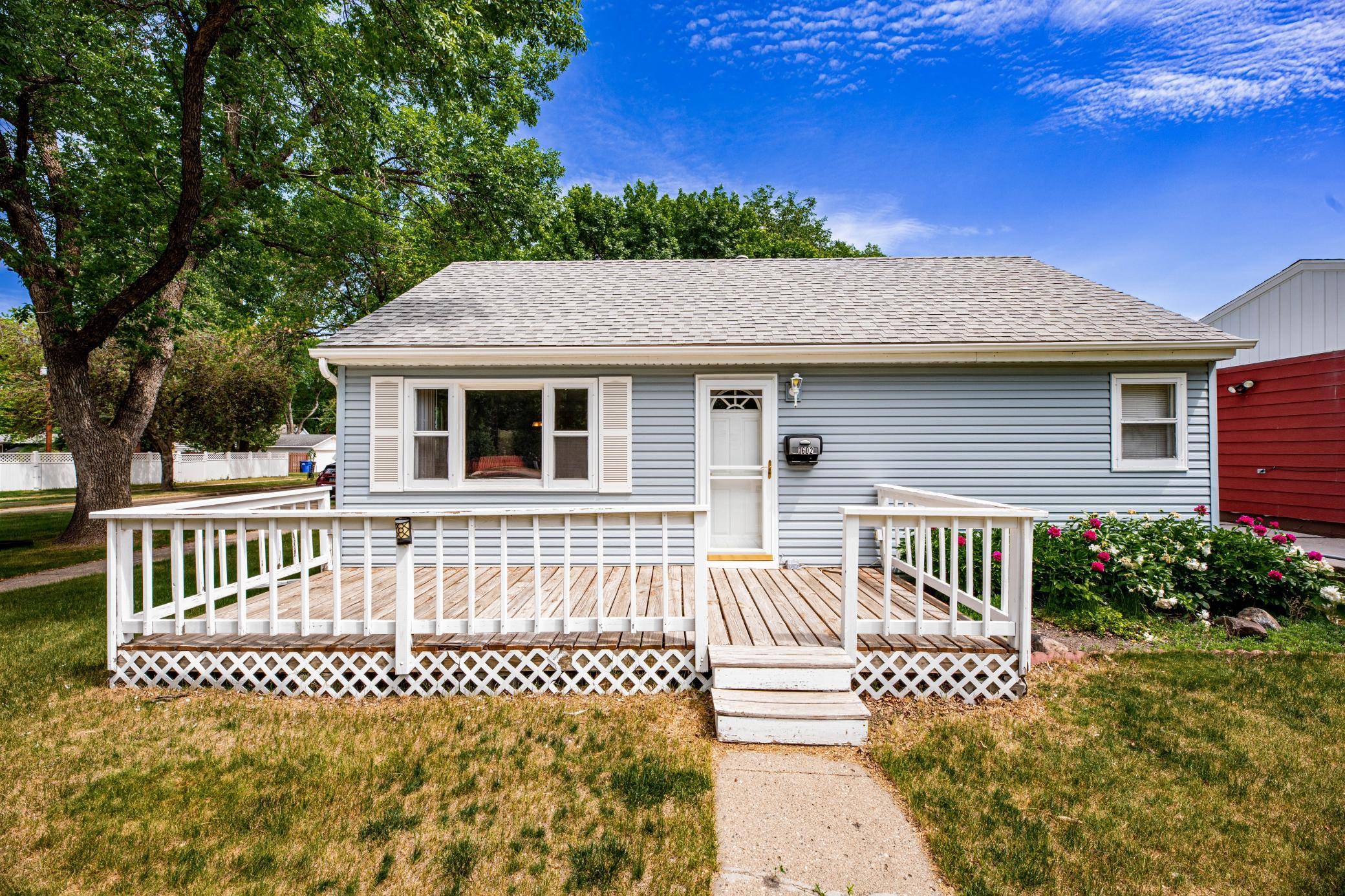 1602 14 1/2 ST S, Fargo, ND 58103