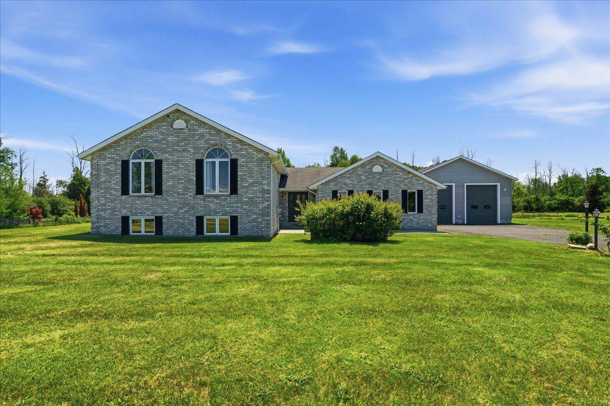 1400 Casey RD, Belleville, ON K8N 4Z6