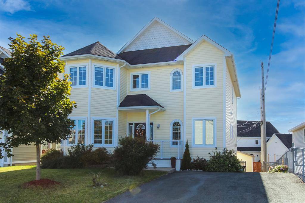 11 Ledingham Place, St.john's, NL A1A 5M4