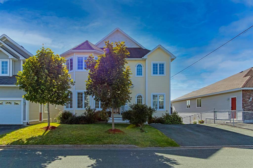 11 Ledingham Place, St.john's, NL A1A 5M4