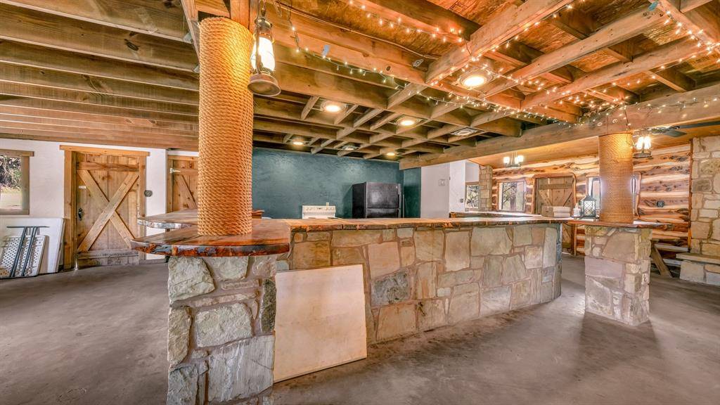 3220 Mineral Wells Highway, Weatherford, TX 76088