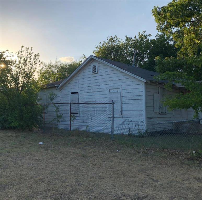 3331 Sylvan Avenue, Dallas, TX 75212