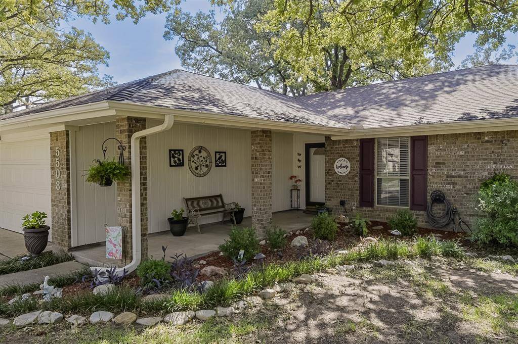 5508 Grissom Drive, Arlington, TX 76016