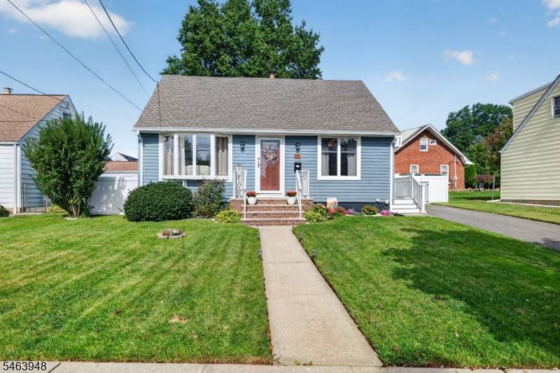 50 Maple Hill Rd, Clifton City, NJ 07013