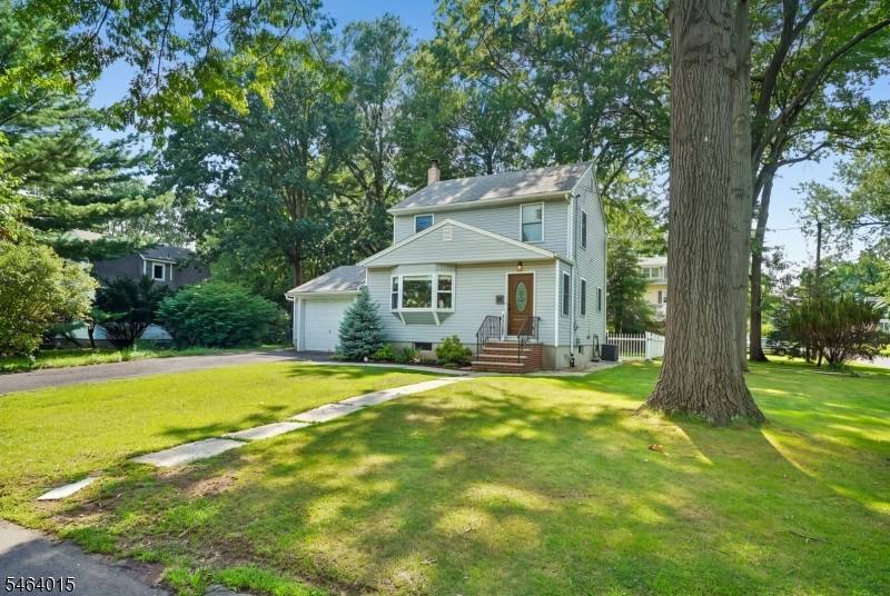 40 Carpenter Pl, Cranford Twp., NJ 07016