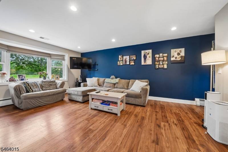 40 Carpenter Pl, Cranford Twp., NJ 07016