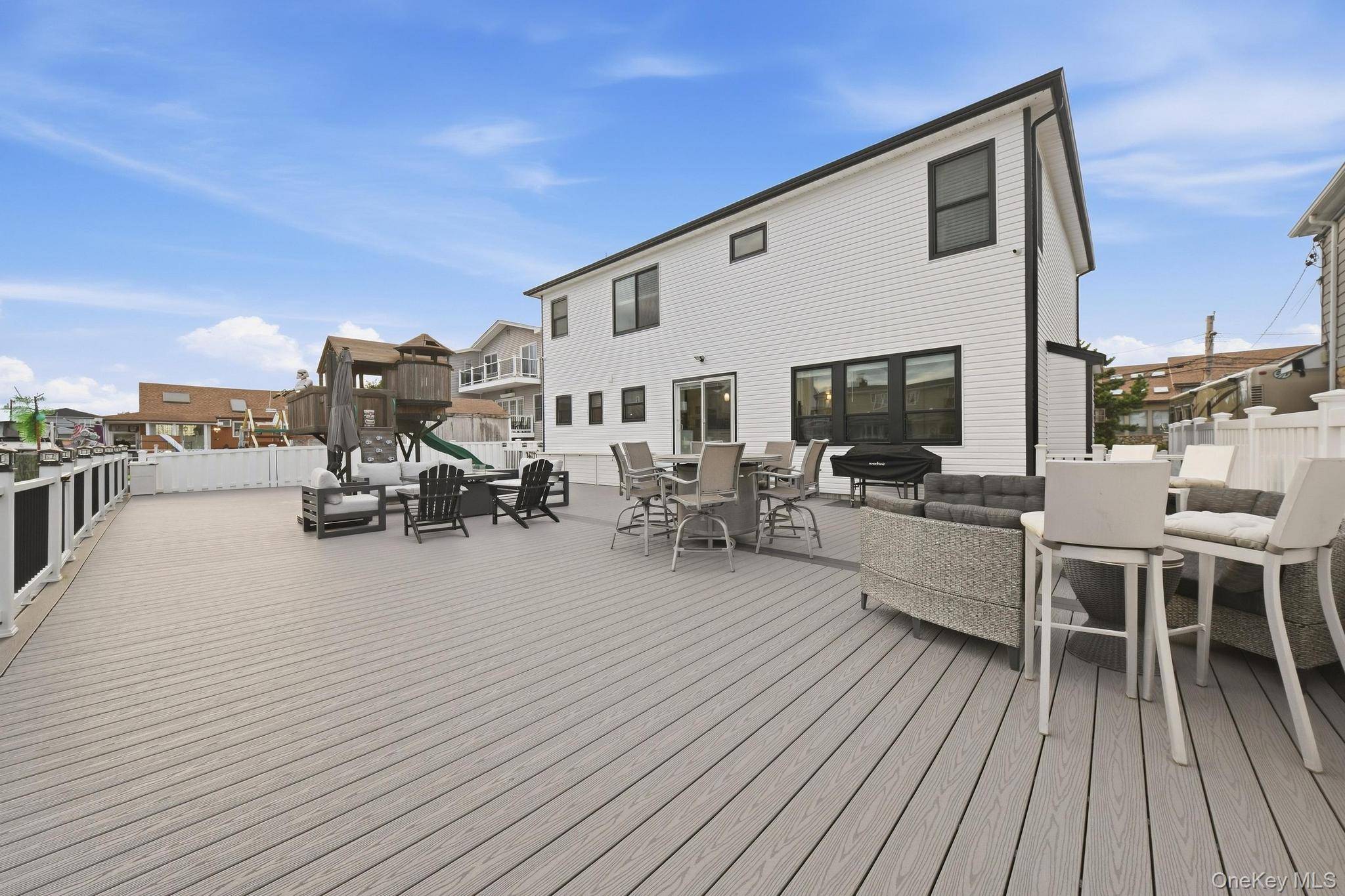 3634 Somerset DR, Seaford, NY 11783