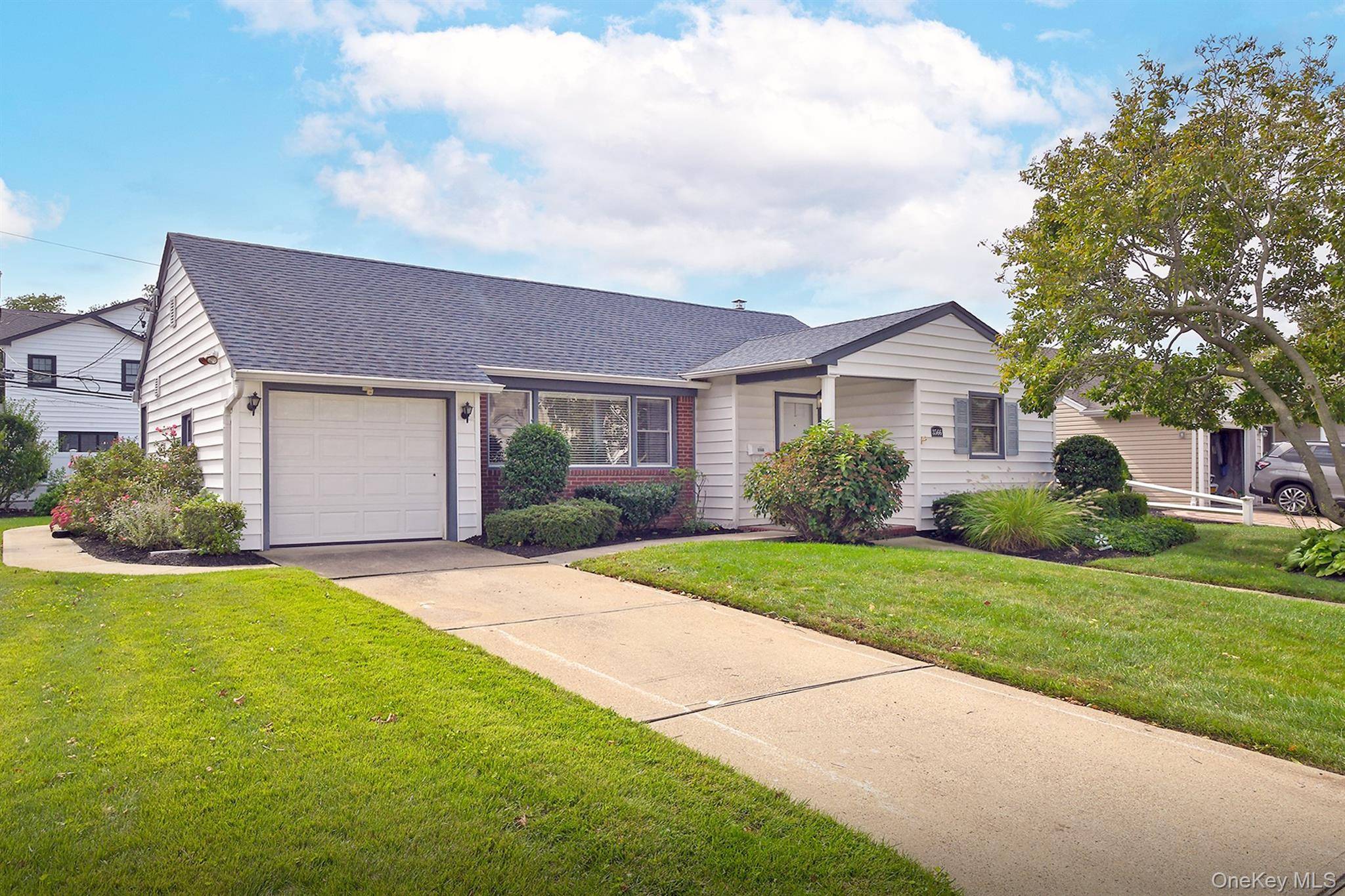 3566 Anita LN, Wantagh, NY 11793