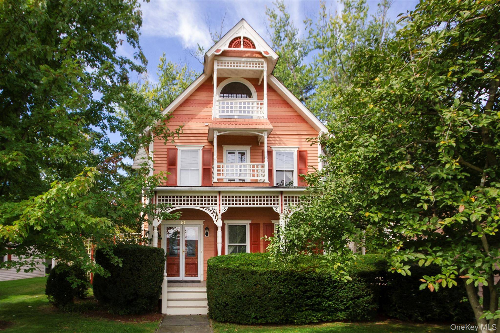 10 West ST, Marlboro, NY 12542