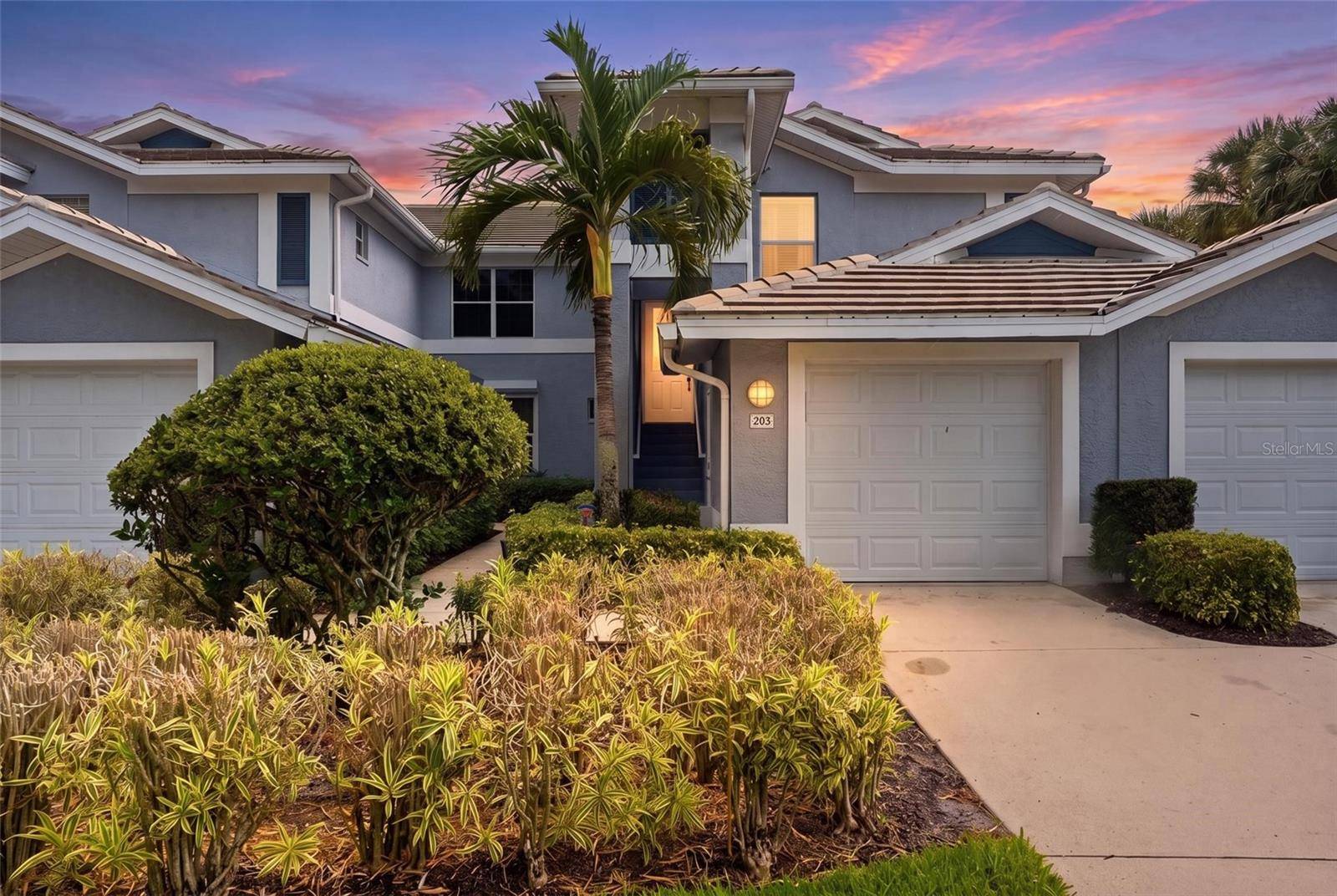 710 TARPON COVE DR #203, Naples, FL 34110