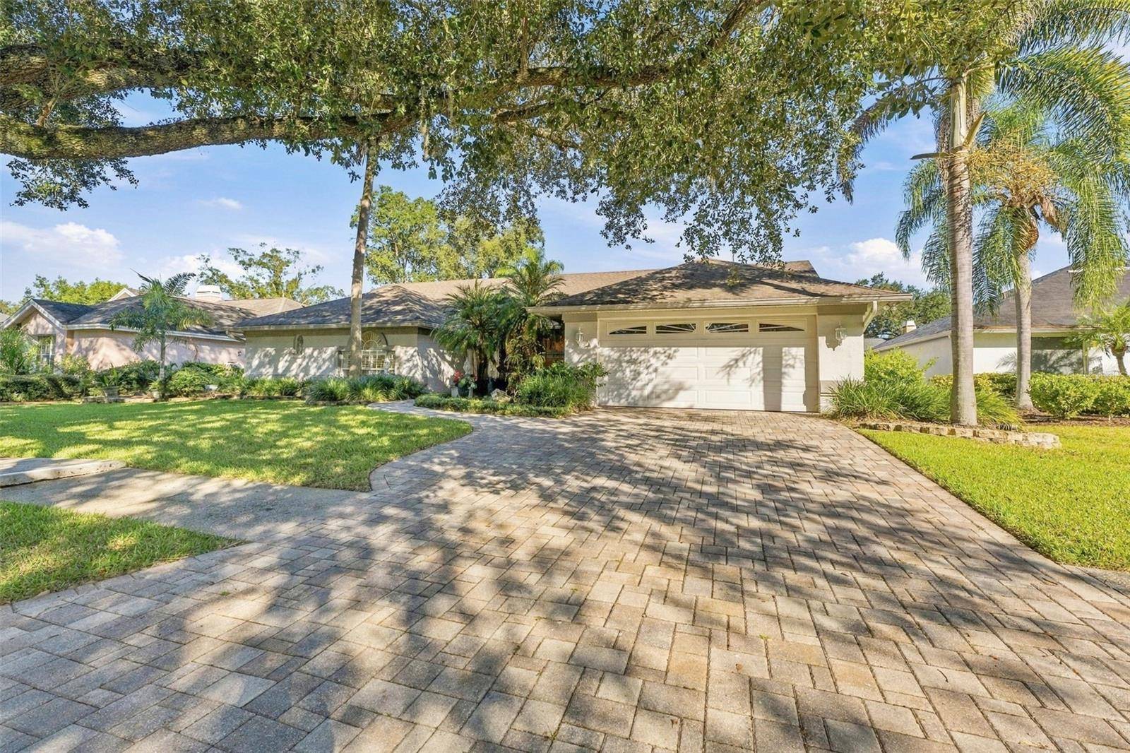 16508 BLENHEIM DR, Lutz, FL 33549