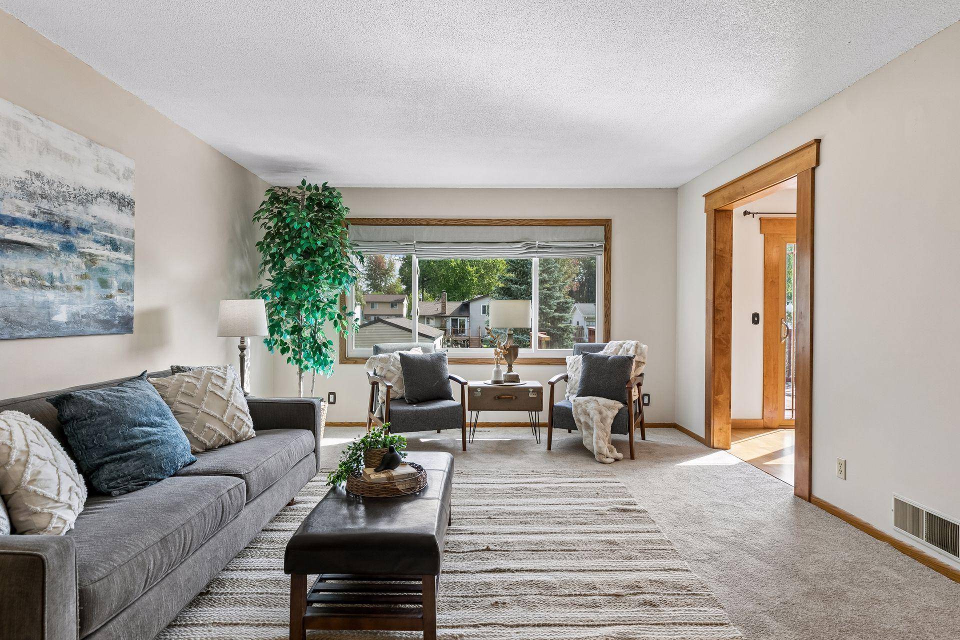 6364 Crosby AVE, Inver Grove Heights, MN 55076