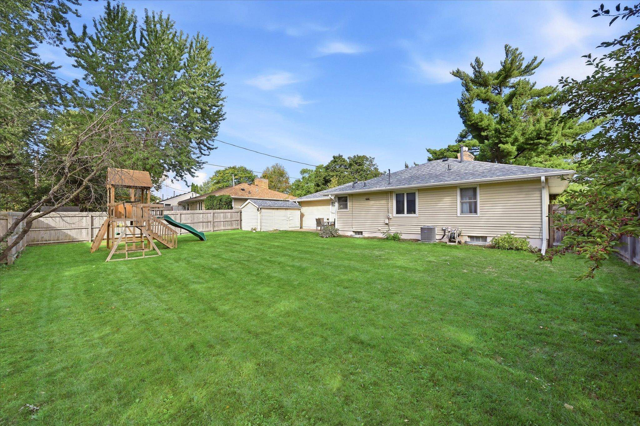 6915 W 23rd ST, Saint Louis Park, MN 55426