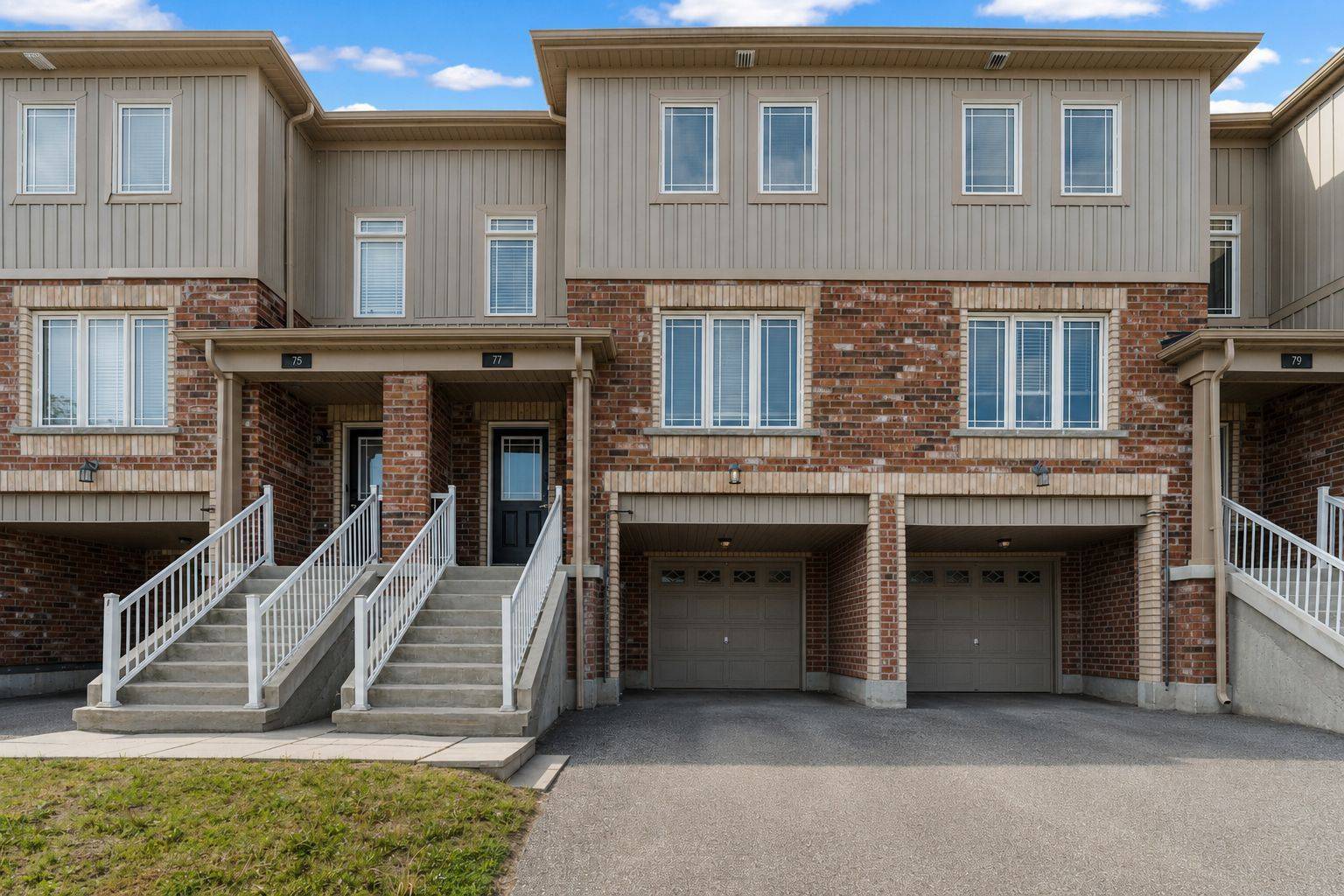 77 Franks WAY, Barrie, ON L4N 3J1