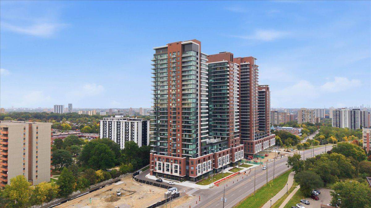4010 Eglinton AVE W #2002, Toronto W09, ON M9A 0G5