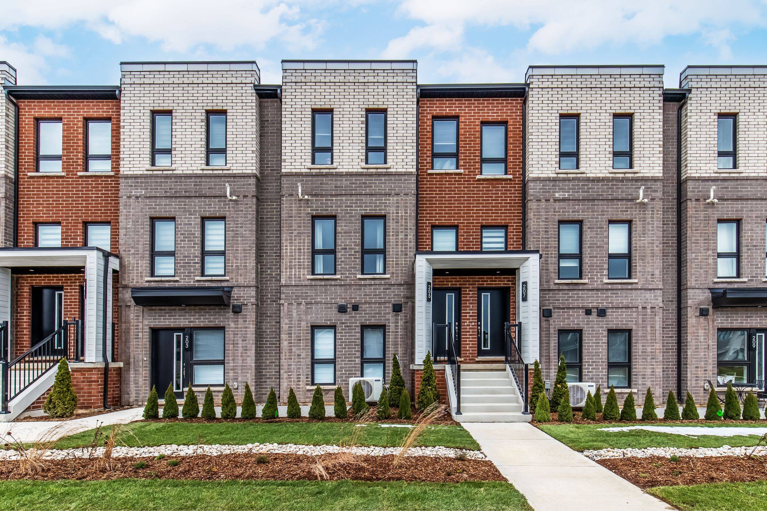 173 Burke ST, Hamilton, ON L8B 2A9