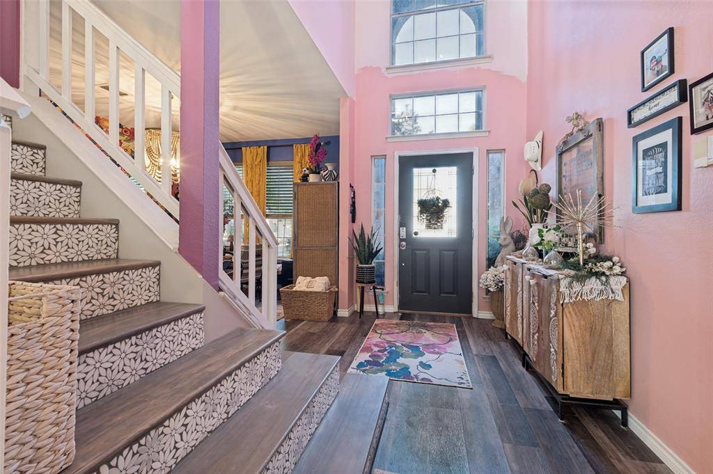 925 Rio Vista Lane, Arlington, TX 76017