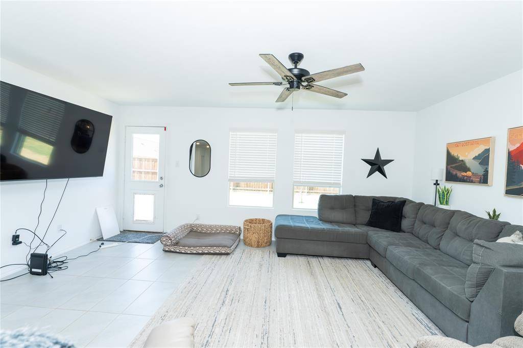 2809 Watchpoint Road, Little Elm, TX 75068