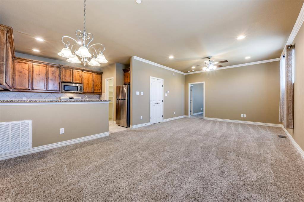 212 Bolivar Street #201, Sanger, TX 76266