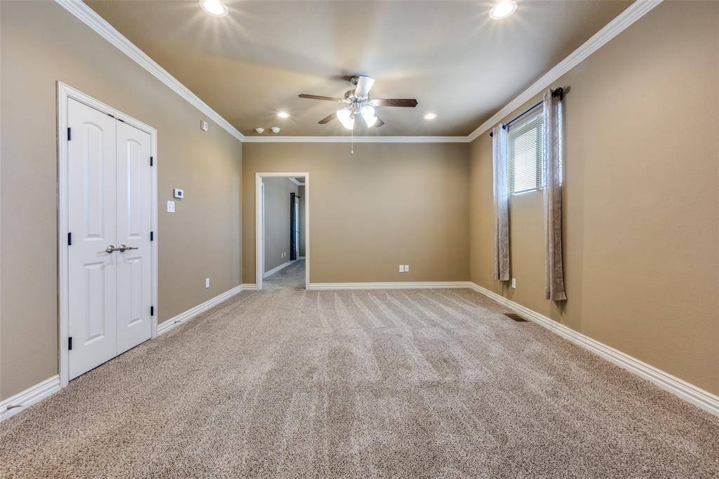 212 Bolivar Street #201, Sanger, TX 76266